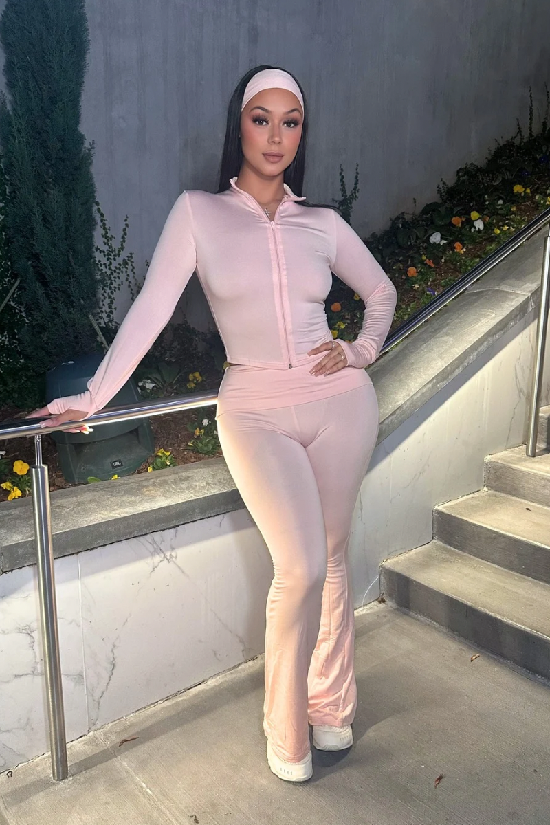 The Leisure Set - Black